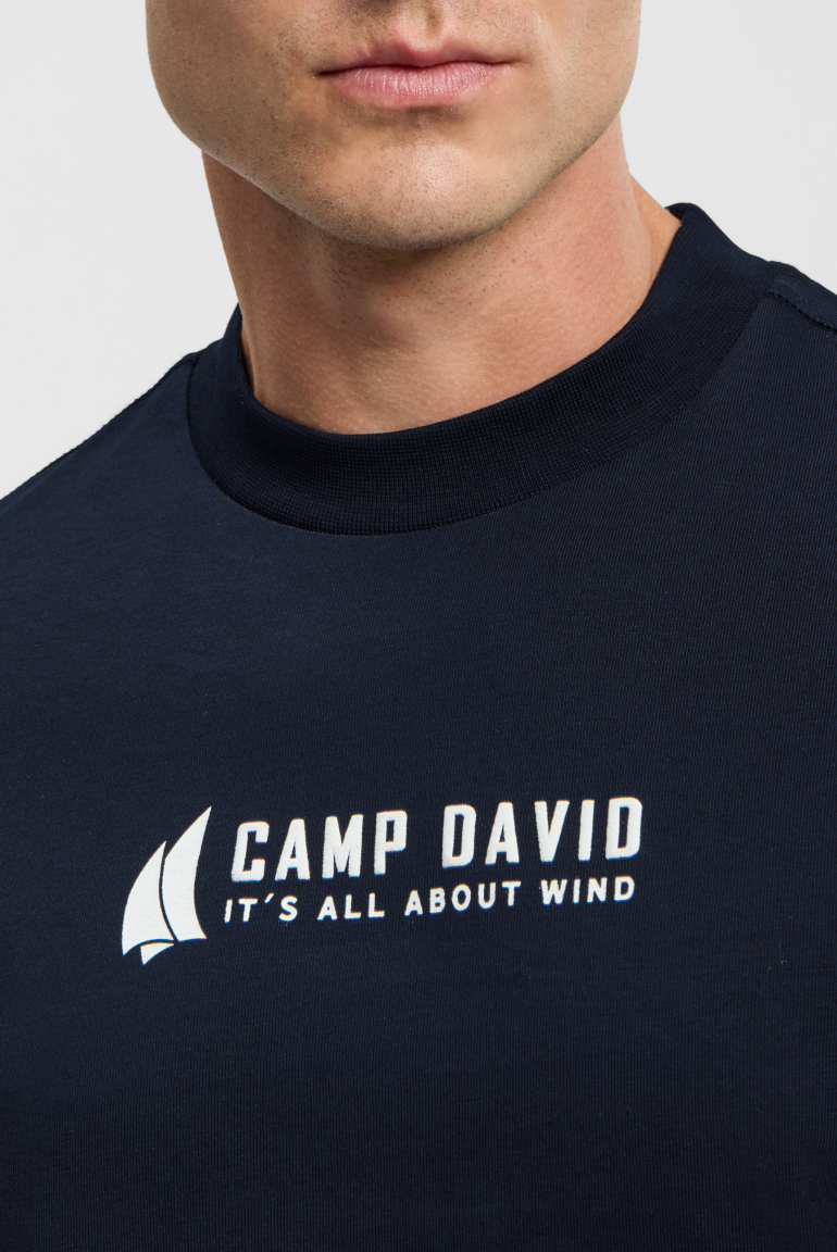 Tričko s dlouhým rukávem a artworkem na zádech