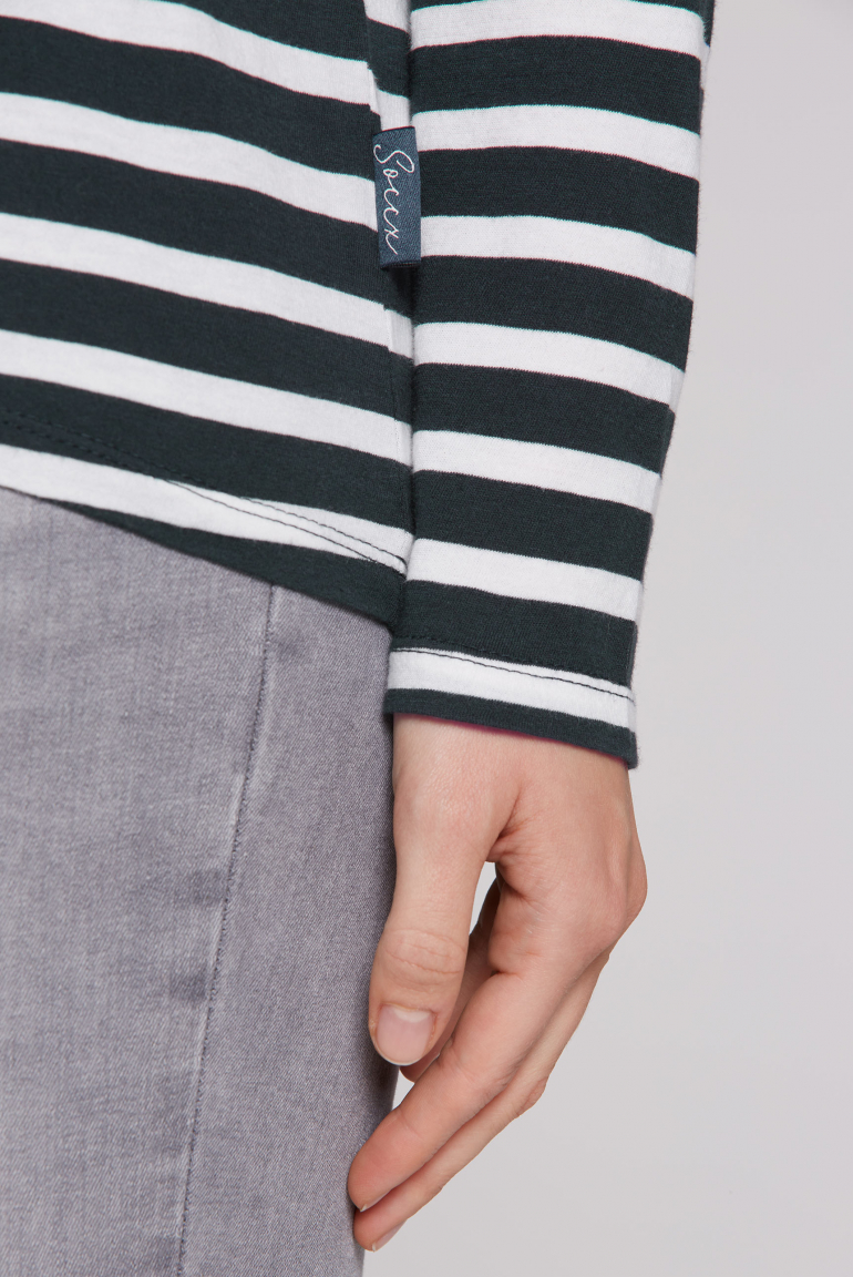 Pruhované tričko s flitrovým nápisem