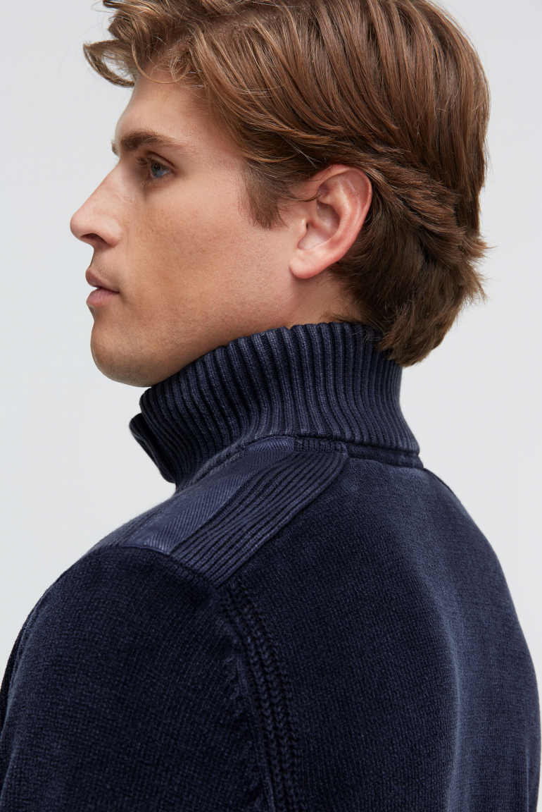 Troyer svetr z žinylky s potiskem a nášivkou