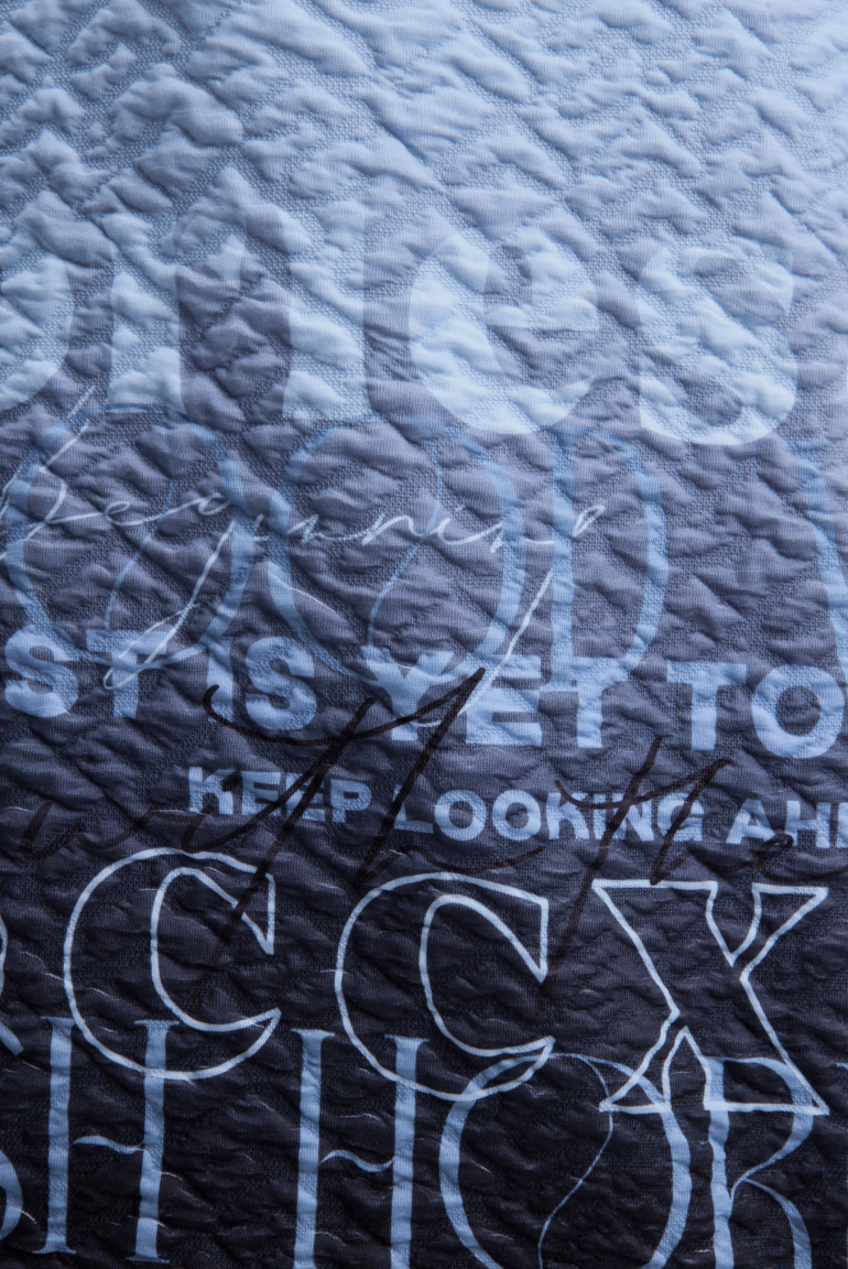 Dip Dye mikina z cloqué materiálu s artworky