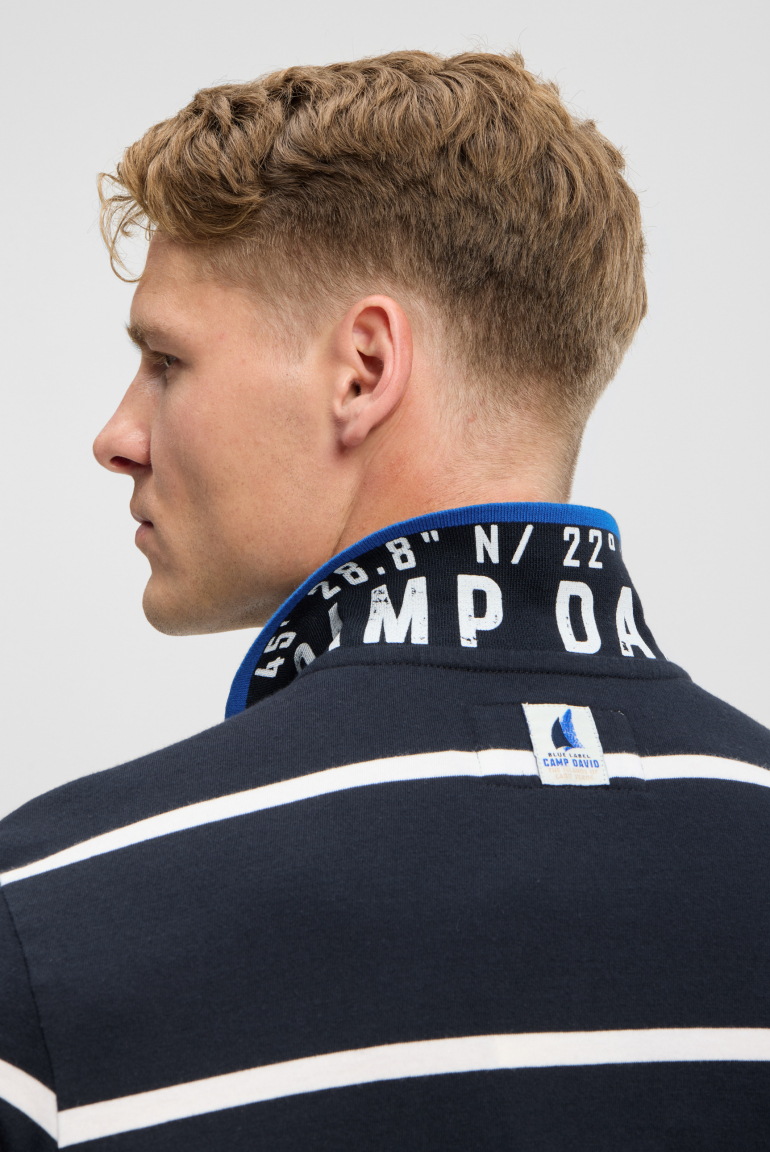 Polo tričko s pruhovaným designem