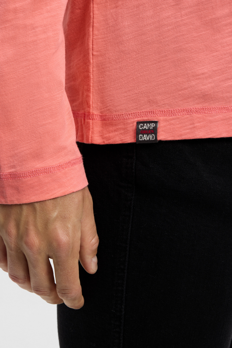 Tričko s dlouhým rukávem, efektem dip dye a potiskem na zádech