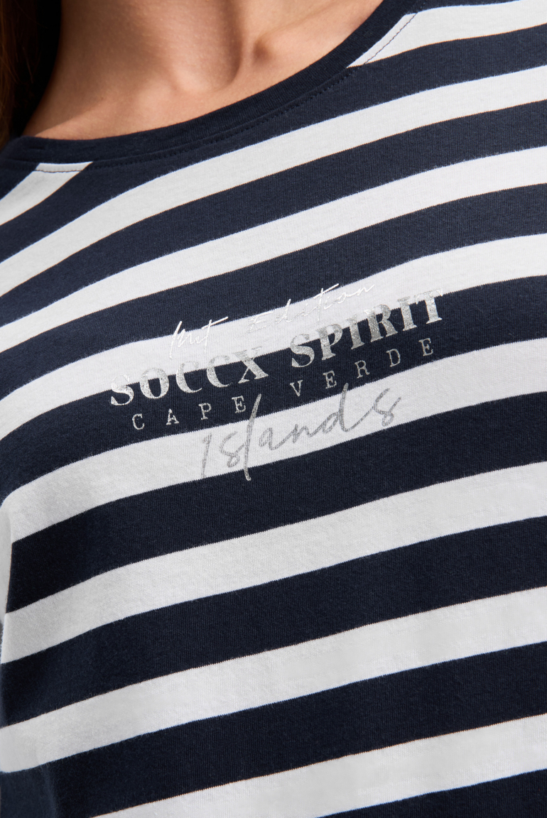 Pruhované tričko s potiskem na zádech a 3/4 rukávy