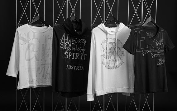 tricka povesena vedle sebe 